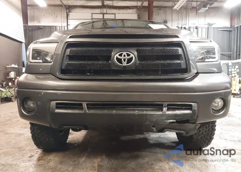2013 Toyota Tundra Grade 5.7L V8 из США, поврежденный, VIN 5TFUY5F1XDX322004